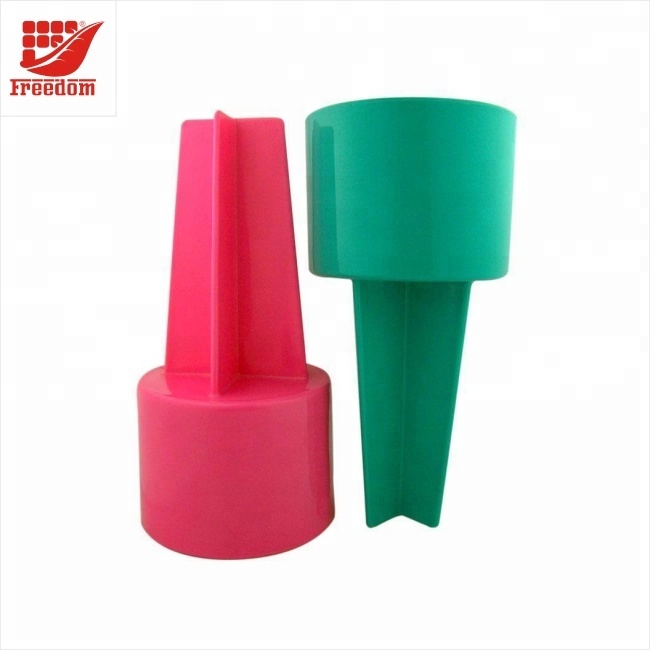 Portable Customized High Quality Plastic Beach Bottle Cup Holders